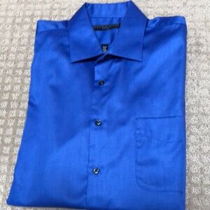 NWOT Fitted Dress Shirt 32/33